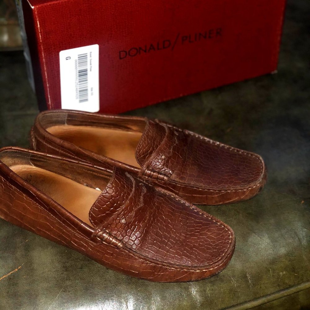 Donald Pliner brown shoes 9.5